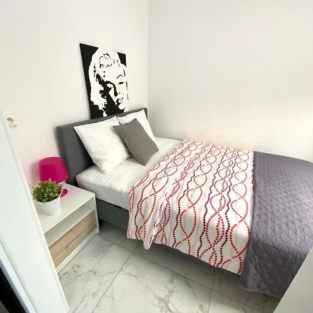 Center Warsaw - Apartmenty Jana Pawla II Buitenkant foto