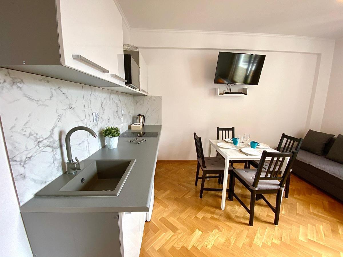 Center Warsaw - Apartmenty Jana Pawla II Buitenkant foto