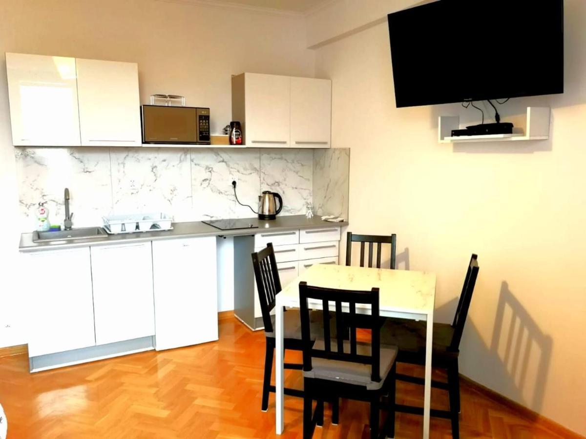 Center Warsaw - Apartmenty Jana Pawla II Buitenkant foto