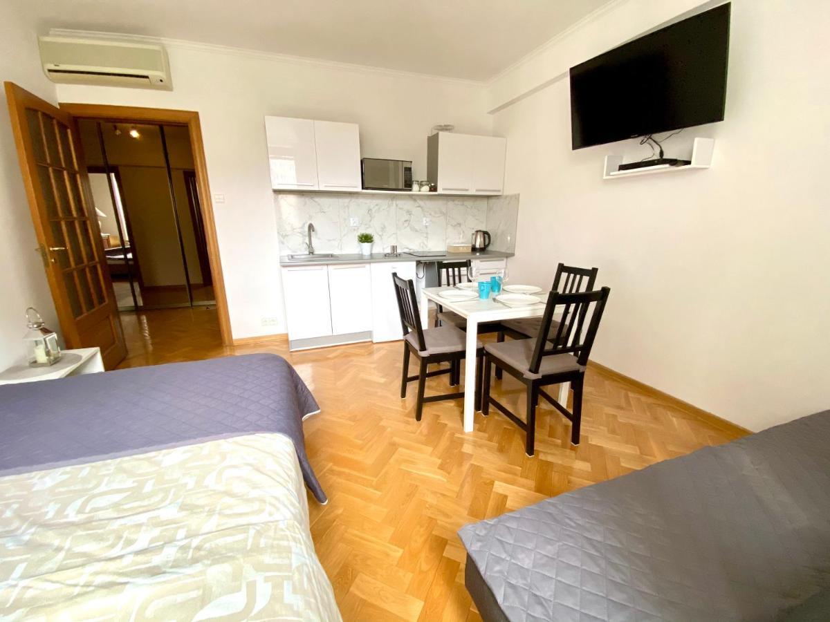 Center Warsaw - Apartmenty Jana Pawla II Buitenkant foto