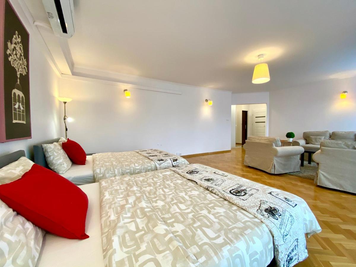 Center Warsaw - Apartmenty Jana Pawla II Buitenkant foto