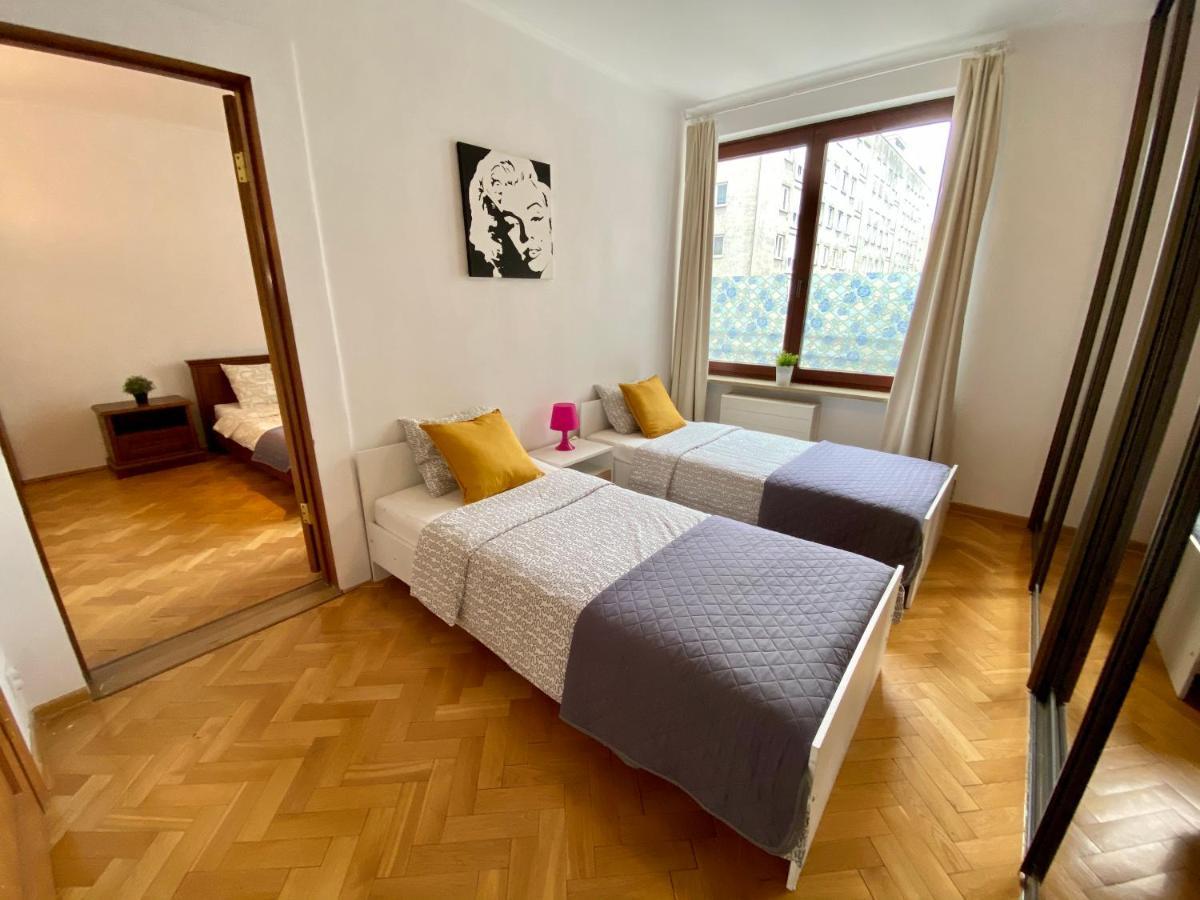 Center Warsaw - Apartmenty Jana Pawla II Buitenkant foto